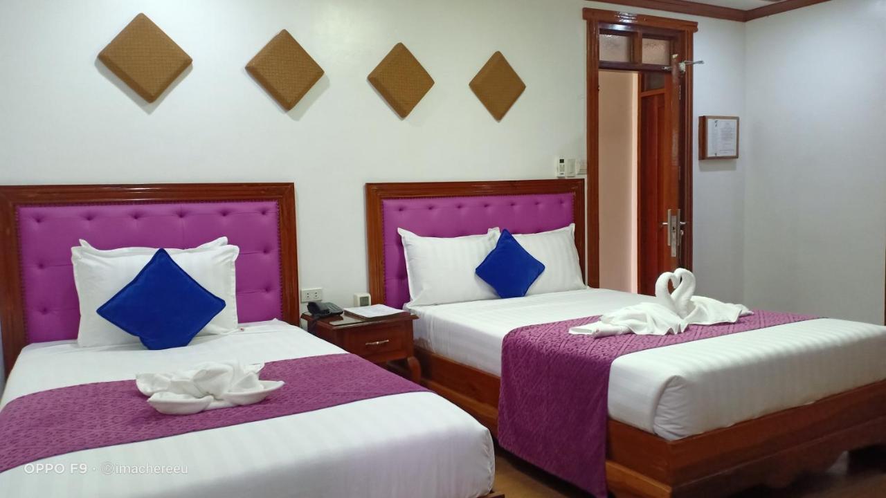 Cln Boutique Hotel ตาโคลบัน ภายนอก รูปภาพ