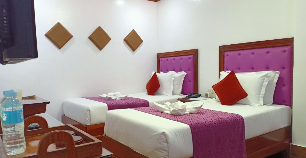 Cln Boutique Hotel ตาโคลบัน ภายนอก รูปภาพ