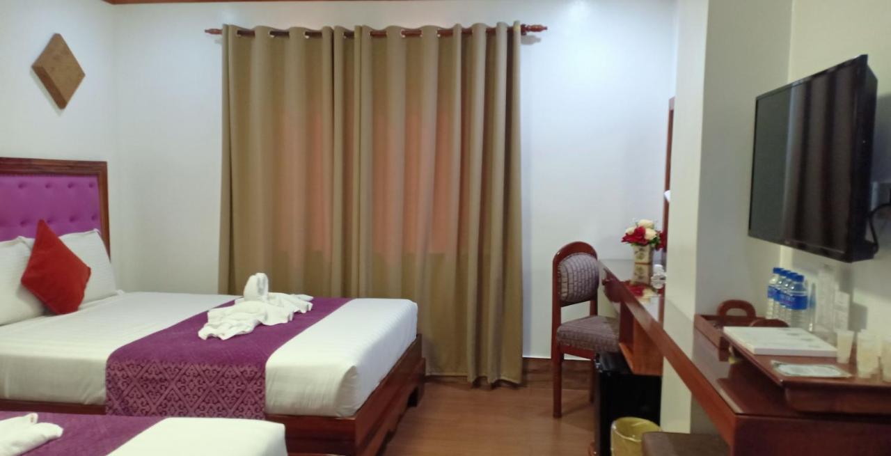 Cln Boutique Hotel ตาโคลบัน ภายนอก รูปภาพ