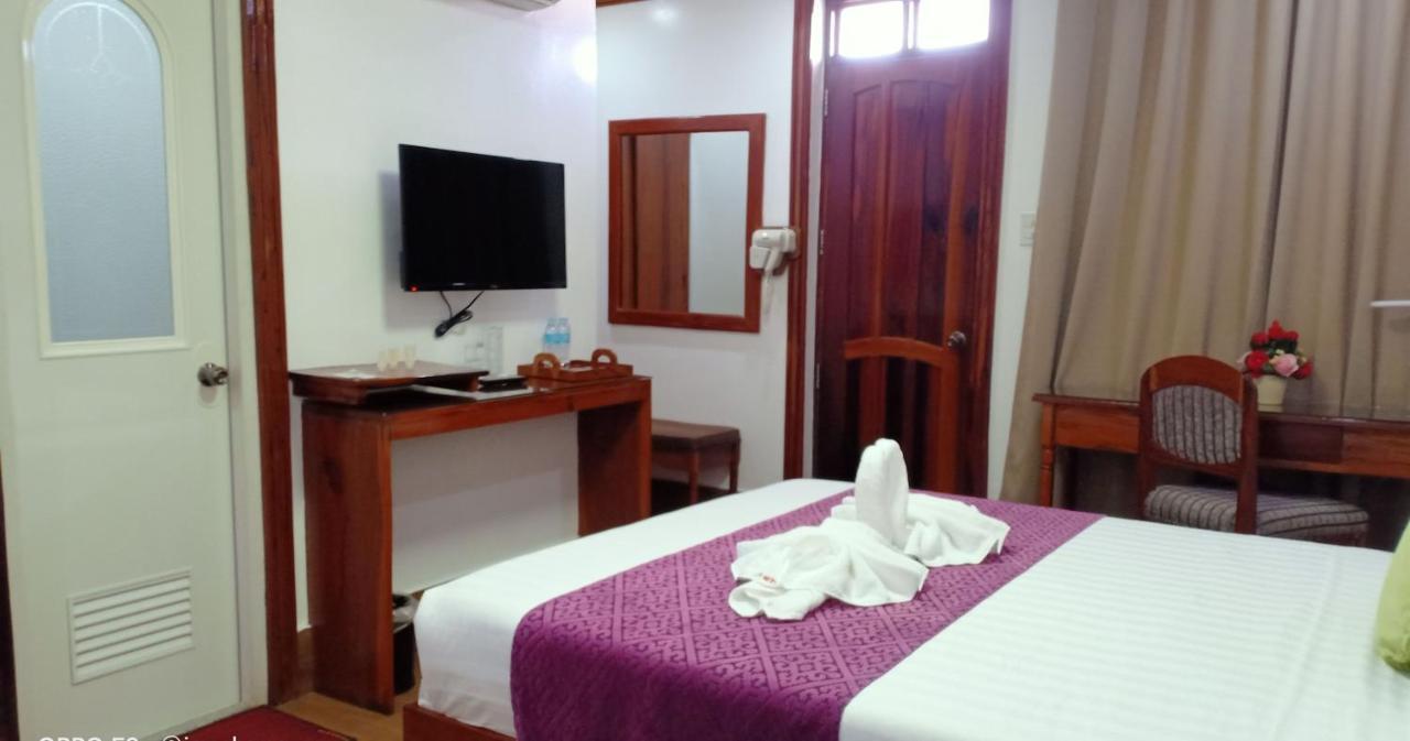 Cln Boutique Hotel ตาโคลบัน ภายนอก รูปภาพ