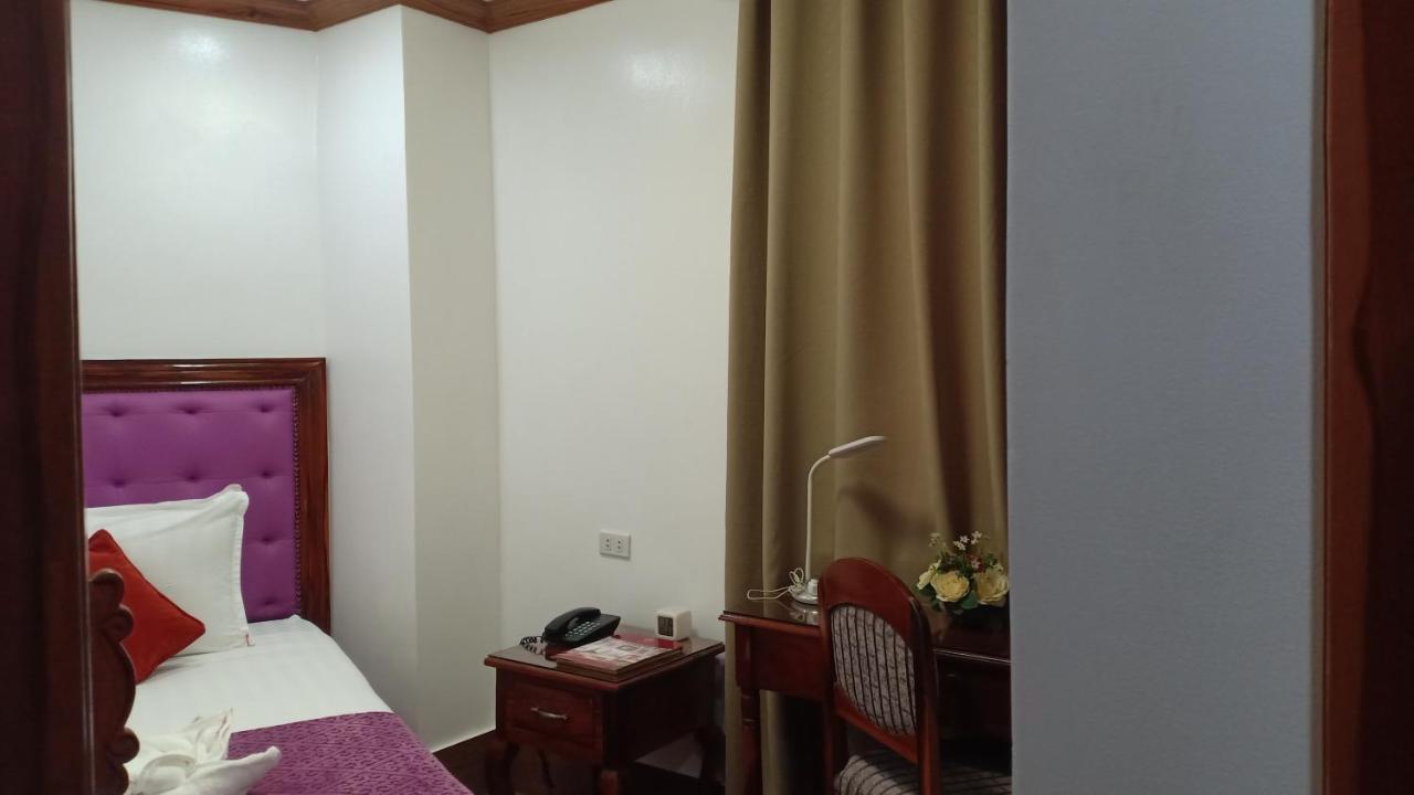Cln Boutique Hotel ตาโคลบัน ภายนอก รูปภาพ