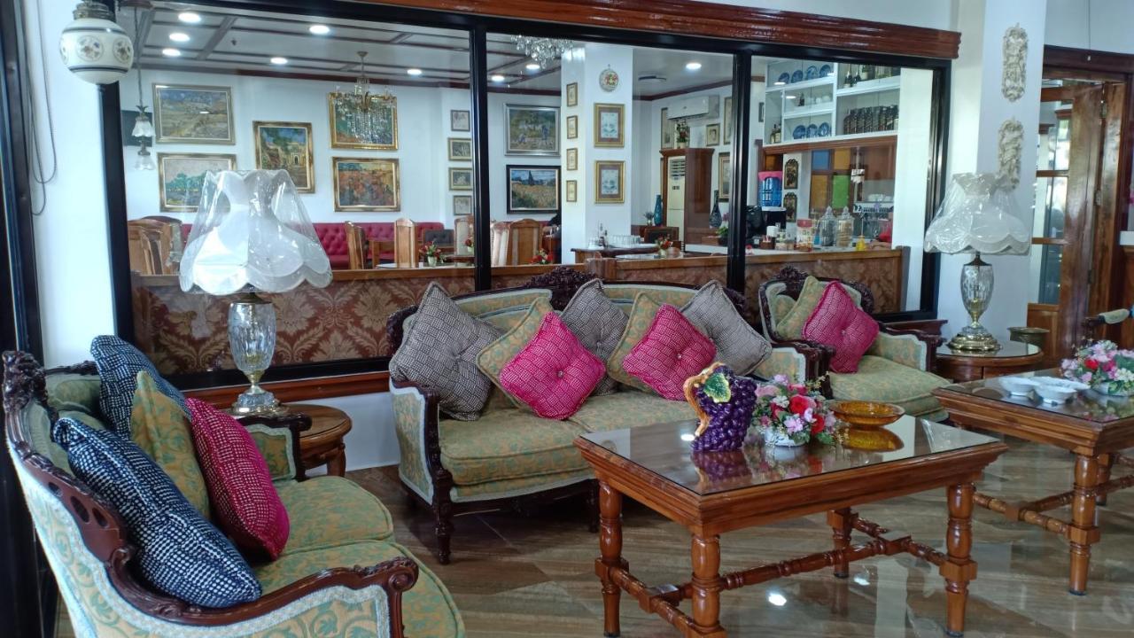 Cln Boutique Hotel ตาโคลบัน ภายนอก รูปภาพ