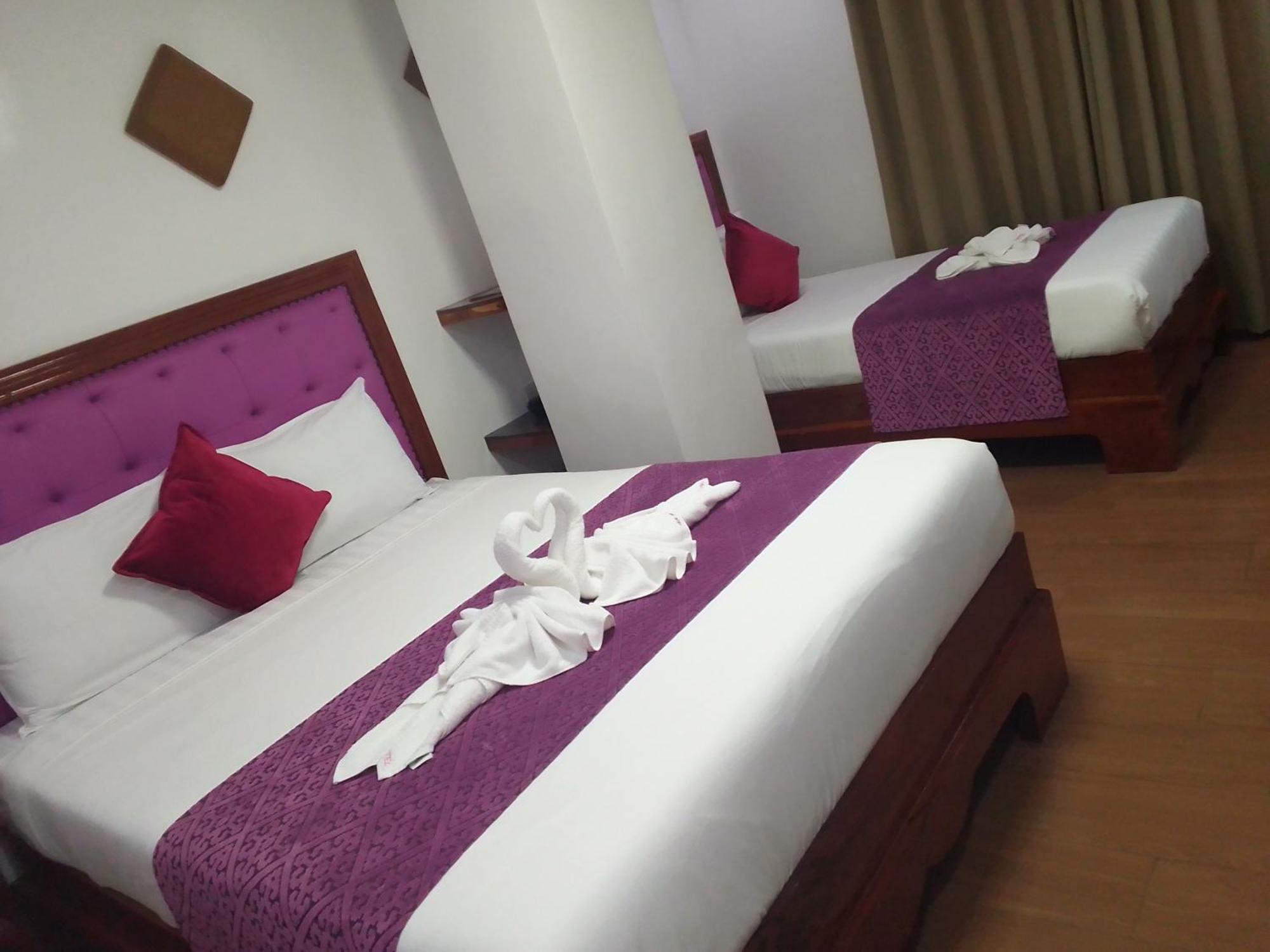 Cln Boutique Hotel ตาโคลบัน ภายนอก รูปภาพ