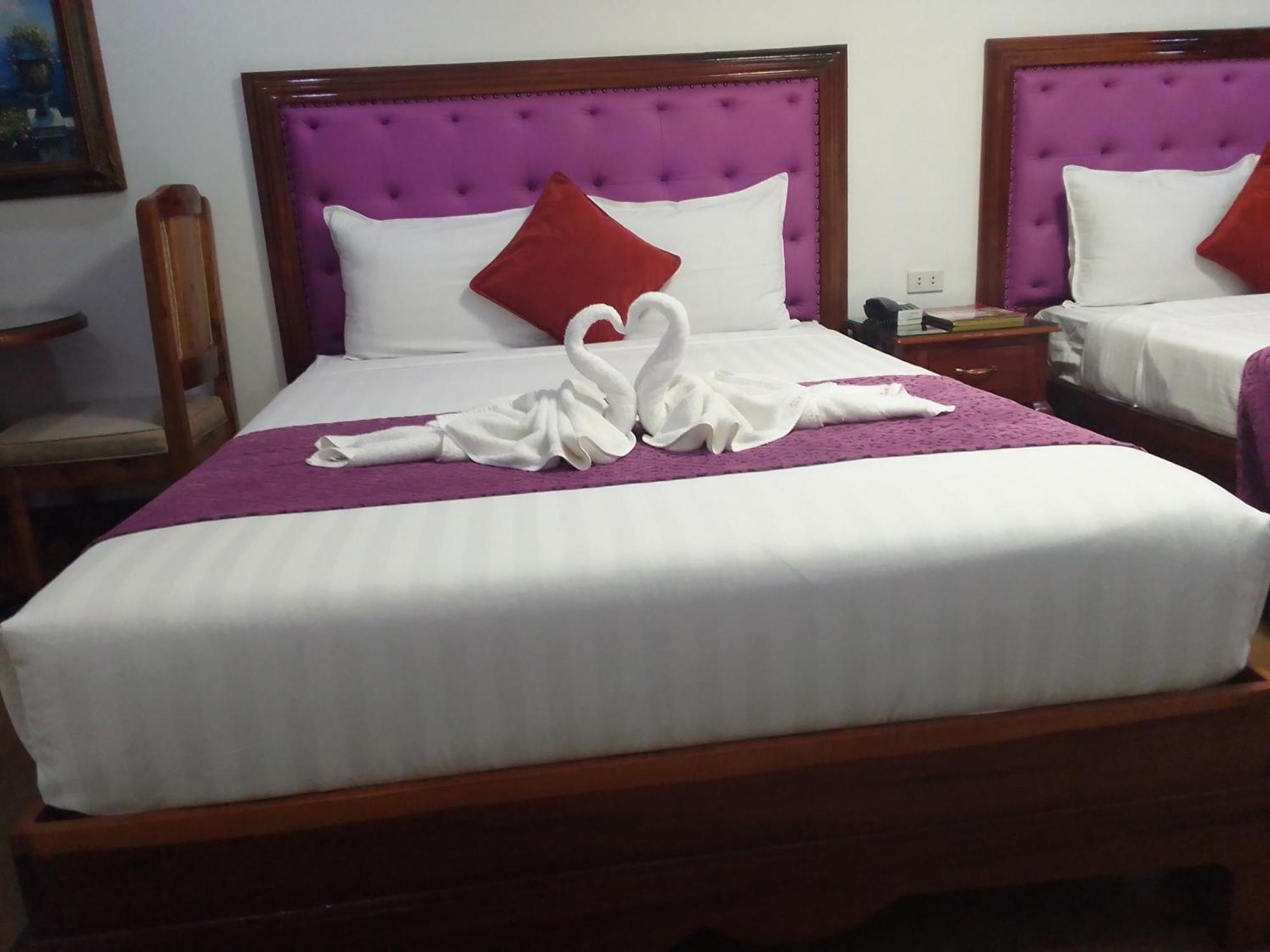 Cln Boutique Hotel ตาโคลบัน ภายนอก รูปภาพ