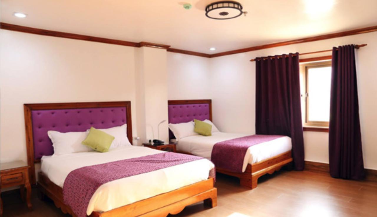 Cln Boutique Hotel ตาโคลบัน ภายนอก รูปภาพ