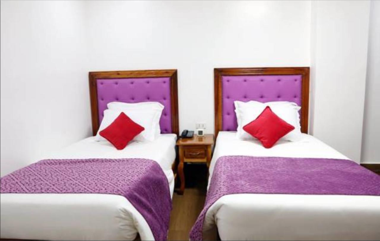 Cln Boutique Hotel ตาโคลบัน ภายนอก รูปภาพ